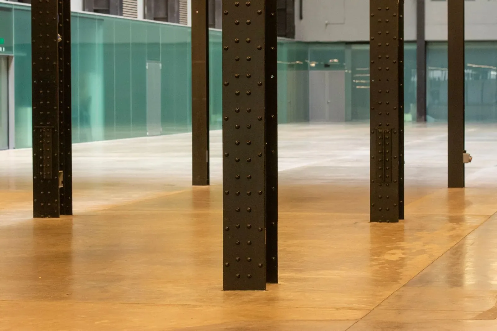a commercial epoxy floor in a Mount Vernon shop